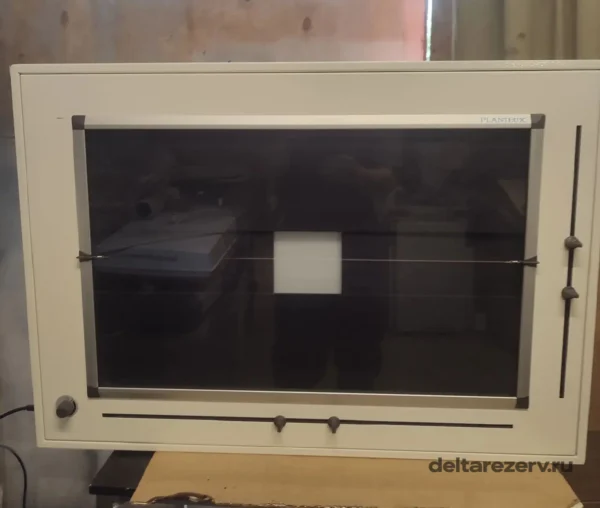 Негатоскоп PLANILUX DXHM 72x46, вид спереди